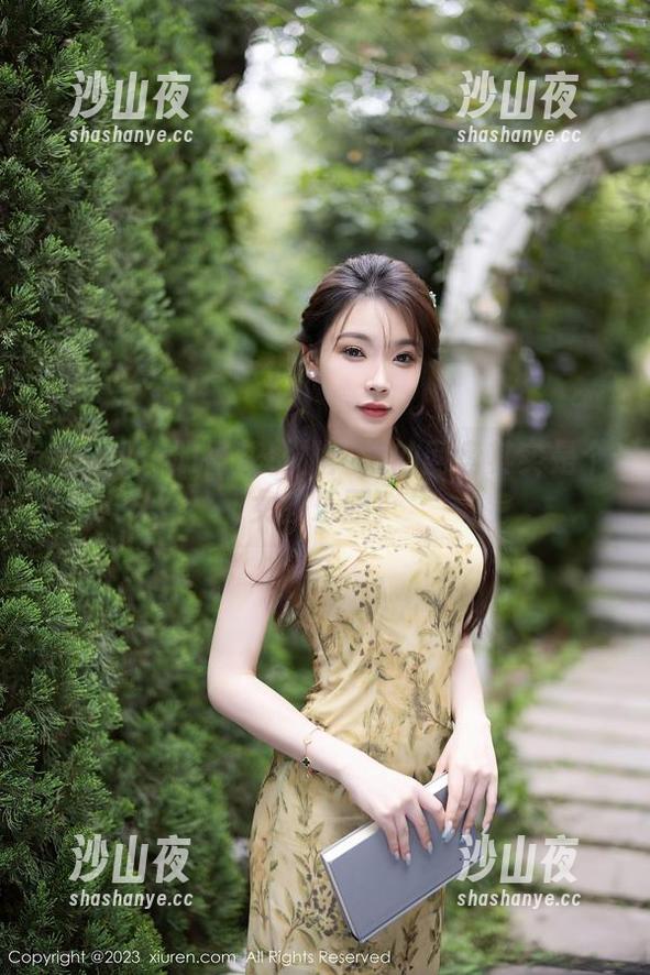 秀人网 - 明日花桃桃：我的网盘其实是个女孩乐园！