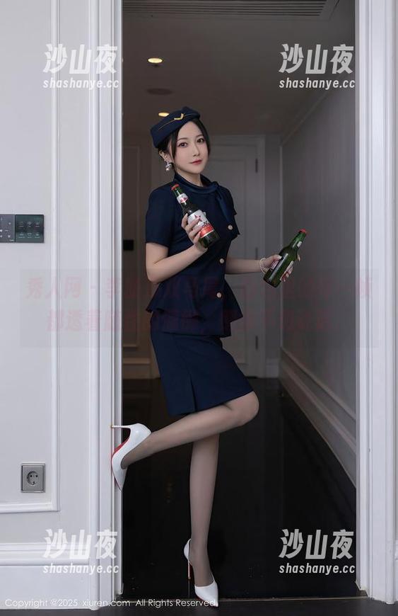 秀人网-李丽莎 秀人网 - 李丽莎双马尾,图包里的每一帧都透着随性的慵懒,懒得不想说话。