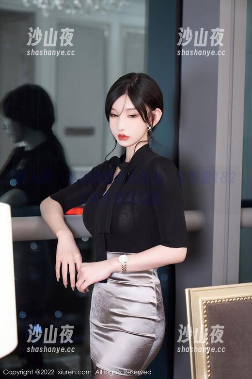 秀人网 - 私拍美图令人垂涎，李雅柔182CM在海边闪耀。