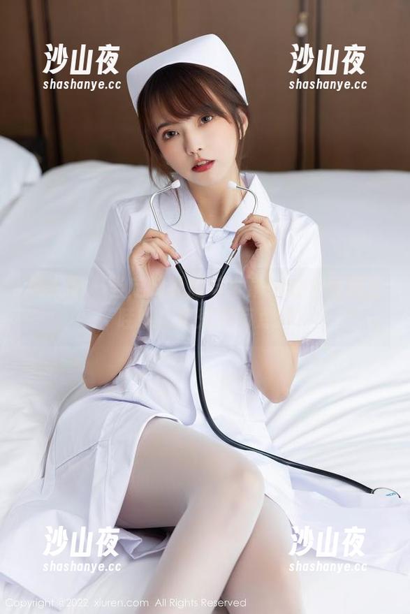 秀人网-芈琳娜 秀人网 - 当定制礼服与芈琳娜的个性撞击,哇哦,这效果有点炸!