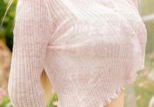 秀人网 – 诺诺Nono的全套睡衣图集：这衣服就像藏在了衣柜深处的宝藏，让我翻了个底朝天！