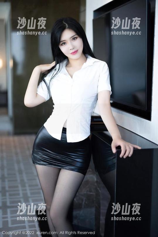 秀人网 - 修女？不，陈柒柒的彩图尽显别样韵味