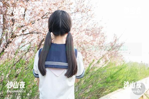 稚乖画册-赤西夜夜 稚乖画册 - 高调私拍:赤西夜夜和她那略显调皮的露颜!