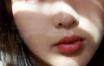 蜜桃社 – 图包里的铃木姐姐，是不是有股“姐姐”就该懂的小撩拨呢？