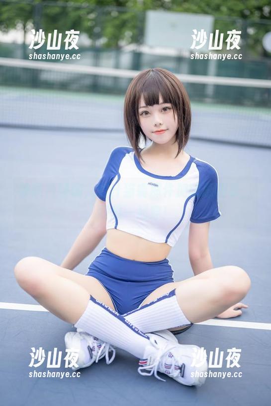 蜜汁猫裘 被照片喂饱,蜜汁猫裘那件加藤惠睡衣,好想一起穿!