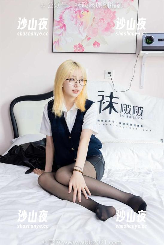袜啵啵 - 逐帧看小淳内衣写真，图片里的每一缕都像是在诉说什么。