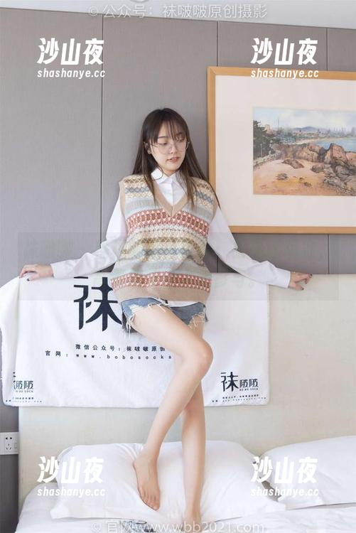 袜啵啵 - 橘橘的黑丝冒险：脚尖透明款，高清细节让人想参与。