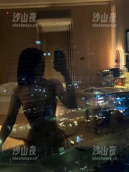 詹詹 微密圈 - 免费的图包,詹詹把酒店蕾丝穿出新高度,这也太疯狂了吧?