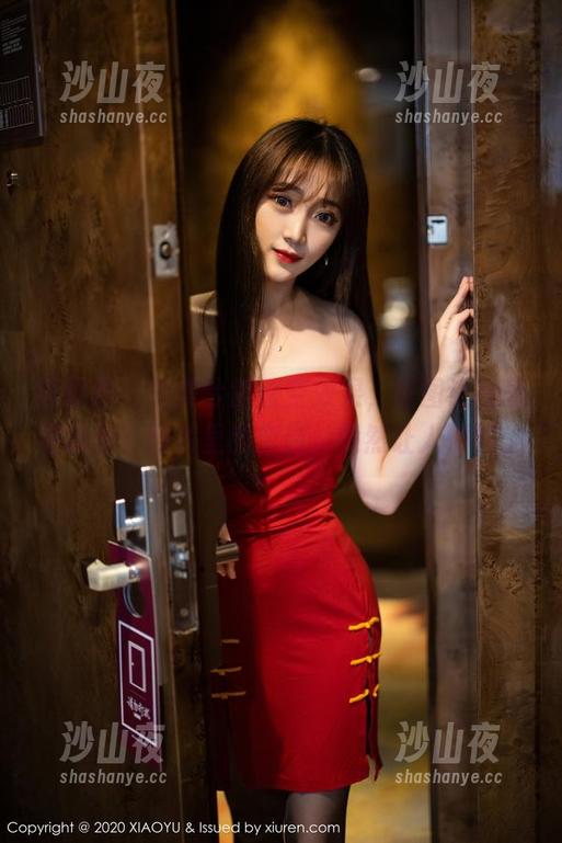 语画界 - 苏曼兮的镂空效果，原图让我思绪飘忽，照片里的空白，竟然让人憧憬。
