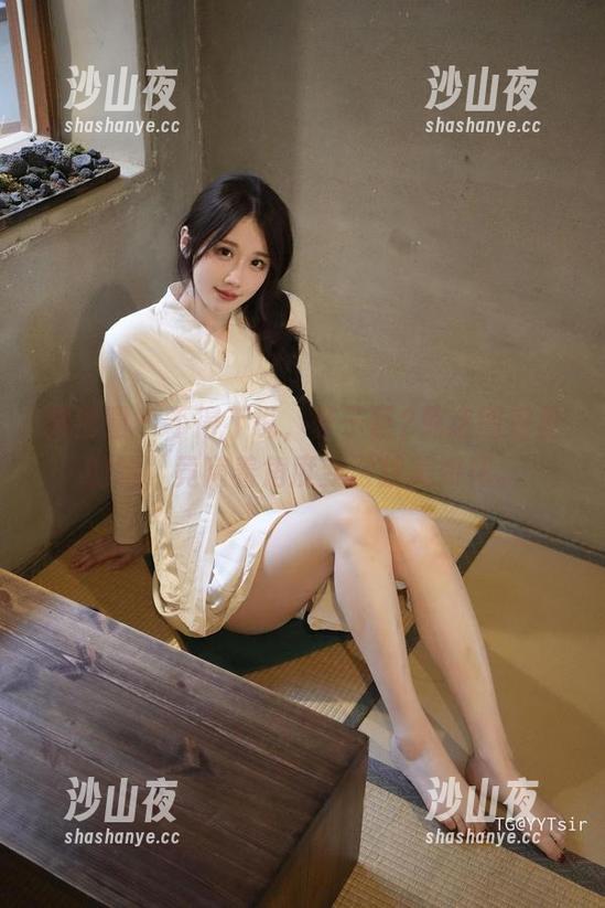 微密圈 - 不得不说，轩子巨2兔这图包里的腿，竟随着角度变得貌美如花。