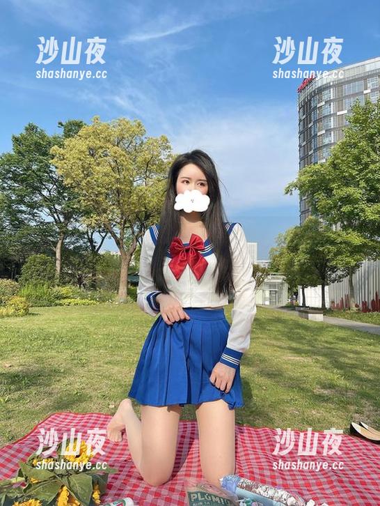 微密圈 - 带上脑洞：软妹小九九的原图，油亮肉丝和白棉袜也是资源？真有意思