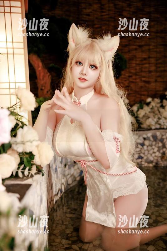 阿雪雪发布最新图集了，崩坏星穹铁道里全是知更鸟的奇幻组合！