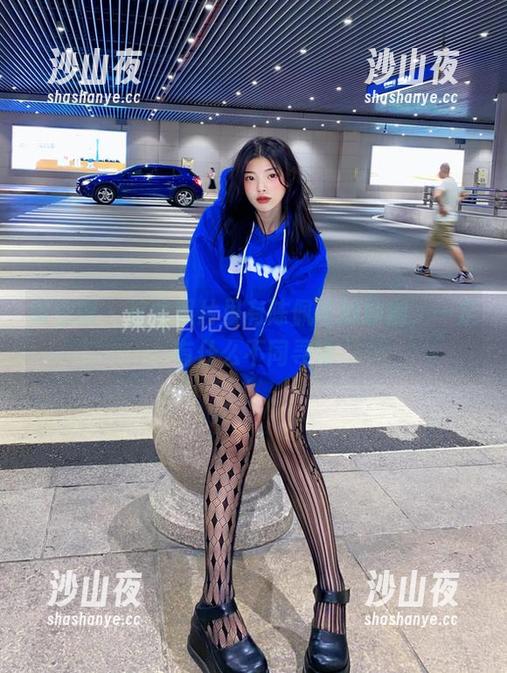 微密圈 - 这些照片里有陈佩奇的瑜伽，一定有什么不同寻常