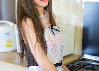 青豆客 – “清新脱俗”的汪佩妮Penny红裙写真集更新，别说，看她的造型我都想立马买条红裙了……