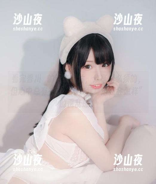 看完香川澪的泳衣图片，分享是必须的，但心中总有一丝“她在我身边我会怎样”的慌乱感。